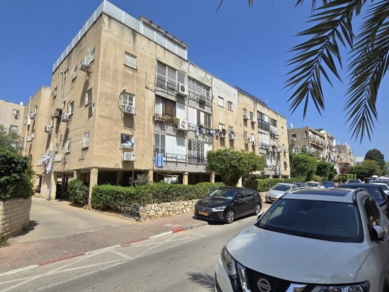 0f290e81-bfb9-44f0-9208-325e08226251