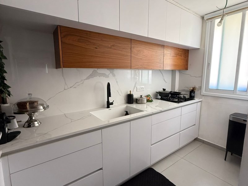 2b4005c6-b672-4cfe-aec4-a7f41b25e043