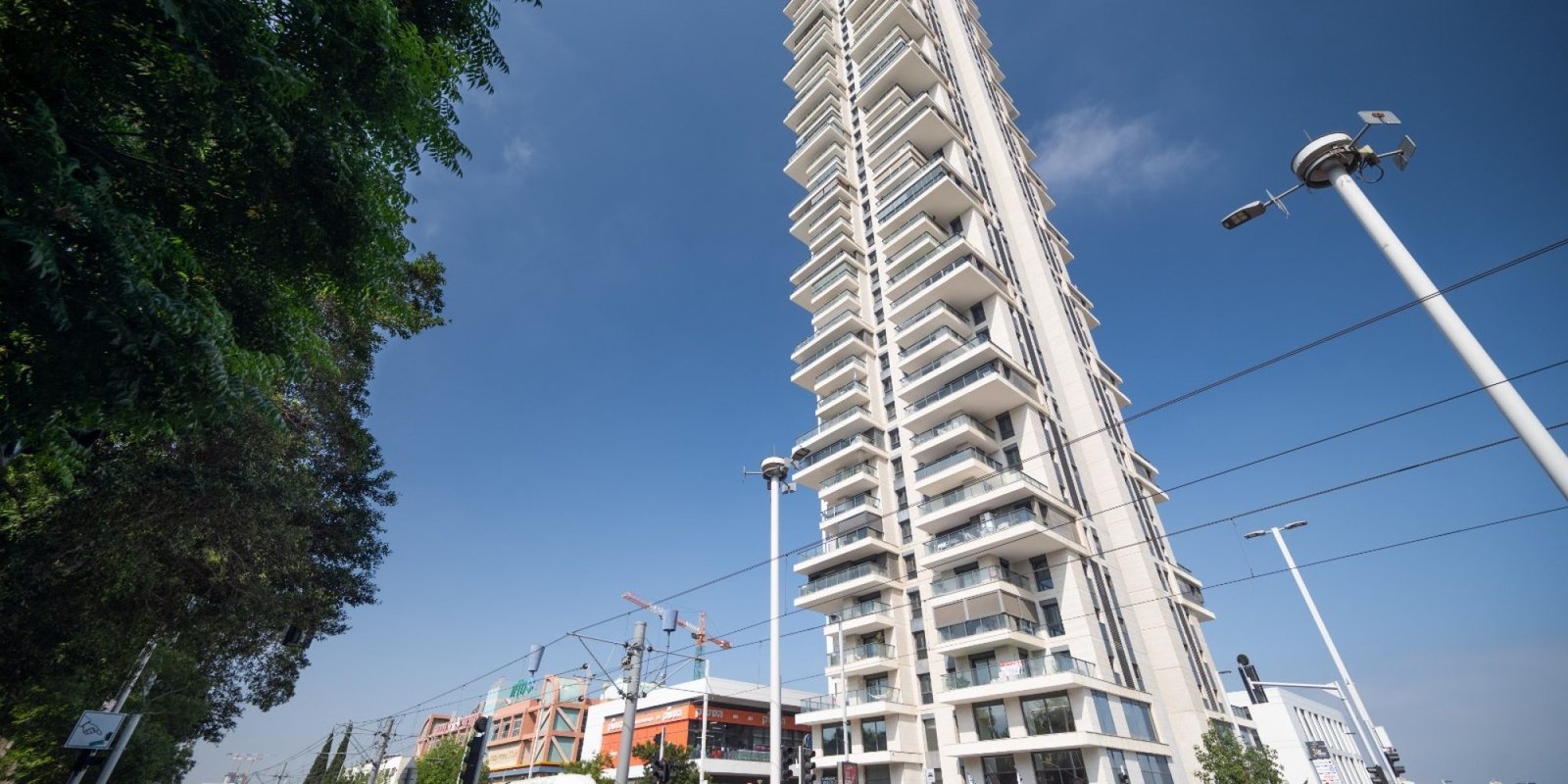 ee33c91e-c959-4367-aeaa-919c0ecc9c03