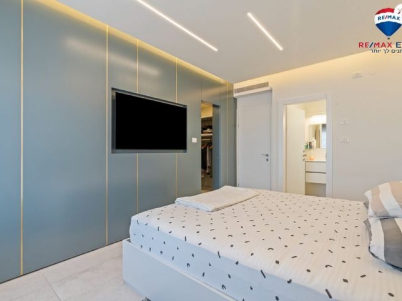 y2_13_apoMYfCbxr_20240709